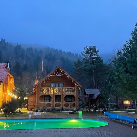 Котедж "Villa Затишна" Mykulychyn Extérieur photo