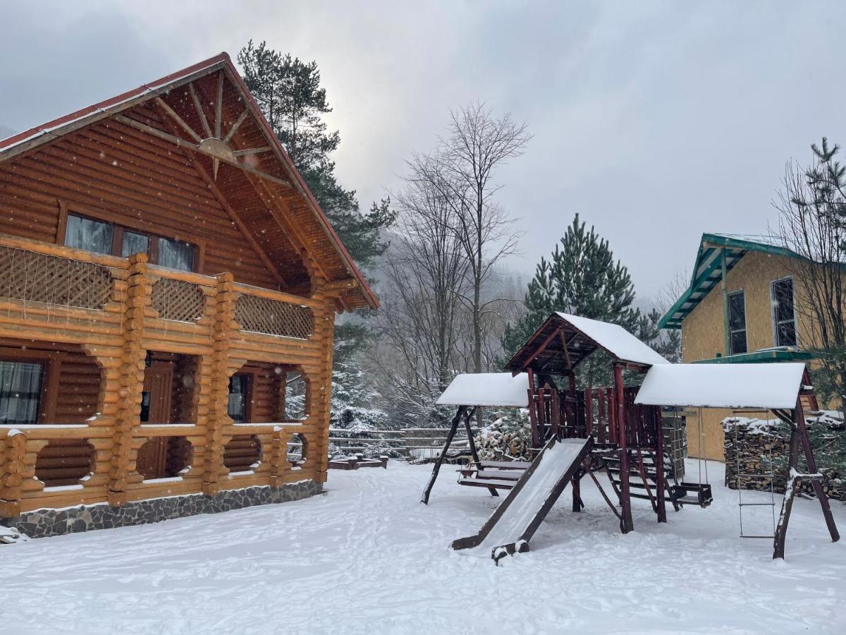 Котедж "Villa Затишна" Mykulychyn Extérieur photo